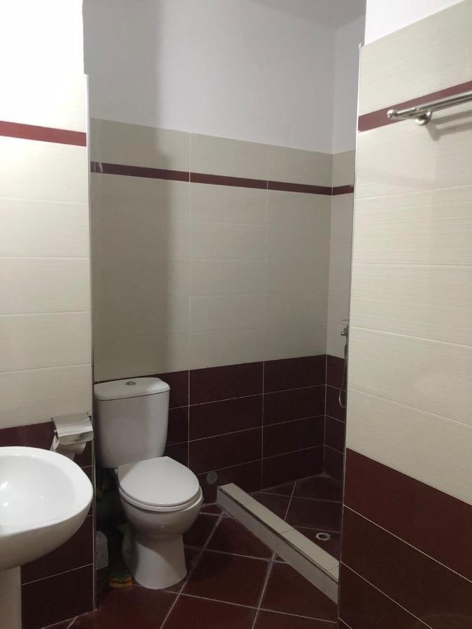 Alex Apartments Sarandë Eksteriør billede